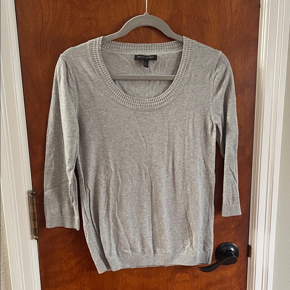 Banana Republic grey sweater. Small. 3/4 sleeves